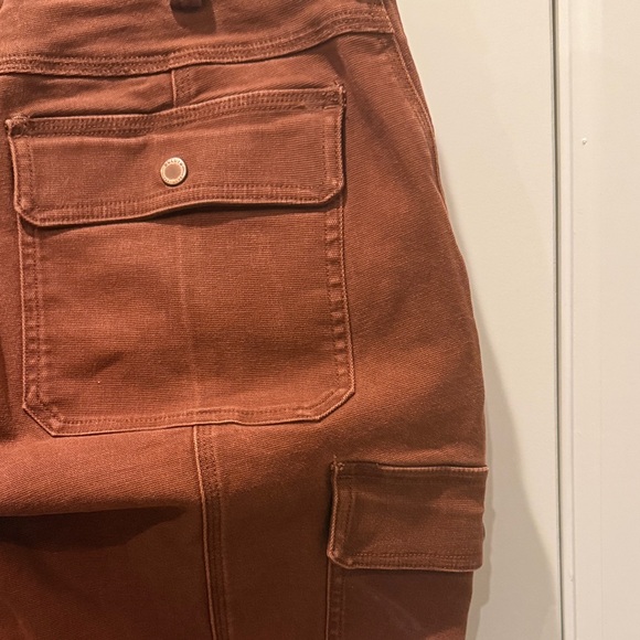 Duluth Trading Co Women's Rust Cargo Jeans - Picture 6 of 7